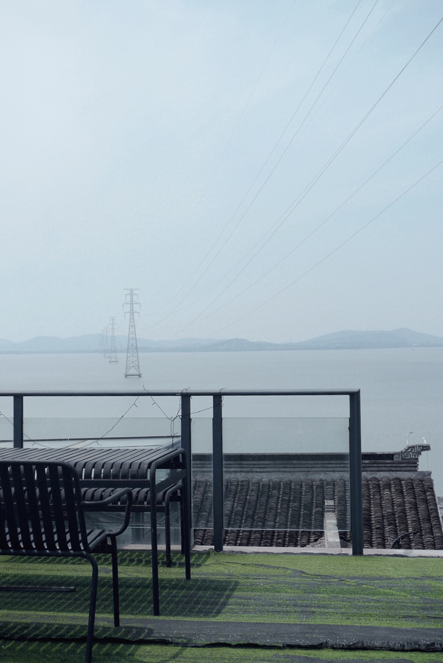 三楼湖景露台喝茶